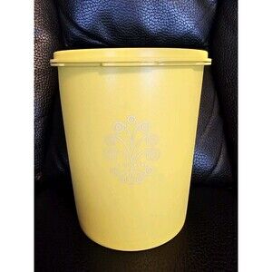 Tupperware 809-5 Yellow Servalier Canister with Sunburst Lid Vtg Tight Lid